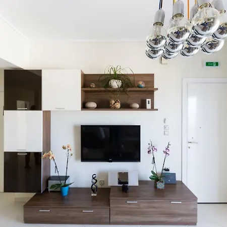 Groovy & Cozy Apt With Private Seaview Rooftop Terrace Apartment