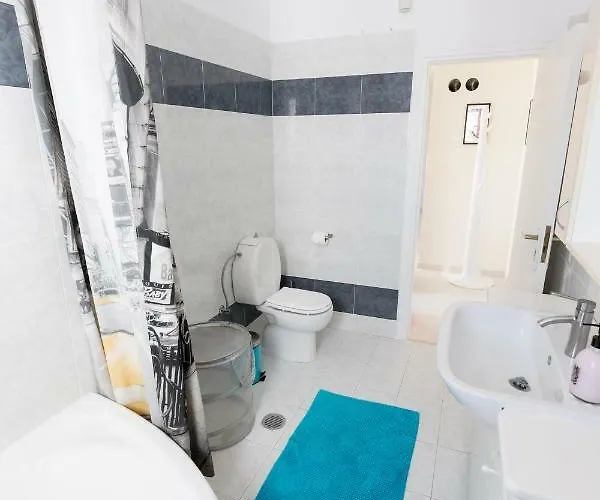 Groovy & Cozy With Private Seaview Rooftop Terrace Apartamento