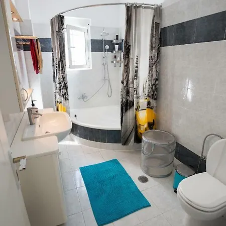 Apartment Groovy & Cozy Apt With Private Seaview Rooftop Terrace